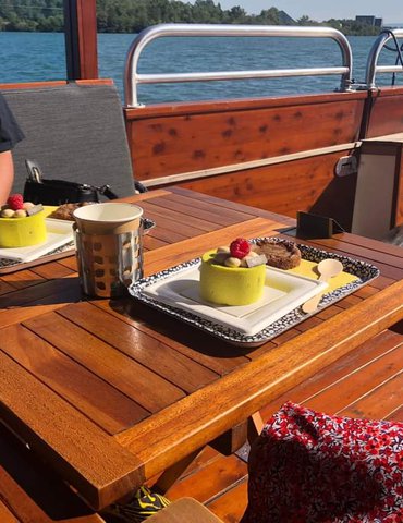 Gouter sur l'eau avec les Canotiers