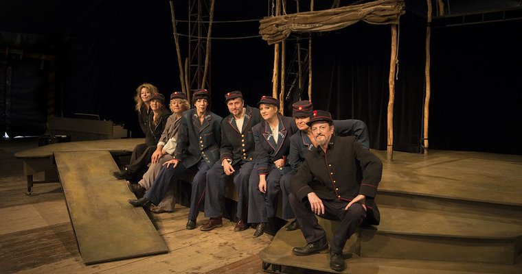 Spectacle des baladins du miroir : Soudain la pierre_Saint-Donat-sur-l'Herbasse