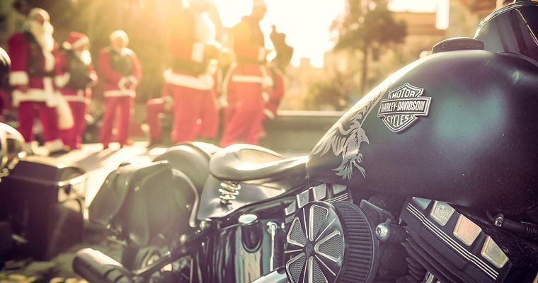 alade des papas Noels motards_Tournon-sur-Rhône