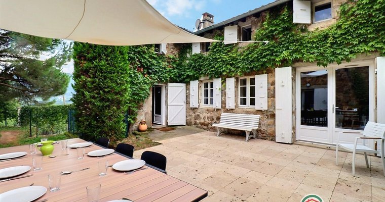 La cour de la maison